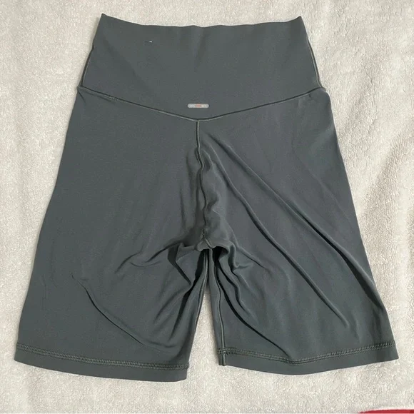 Aerie Real Me Crossover Bike Shorts - Green - Picture 4 of 5